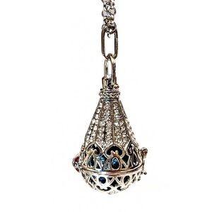 NEW - Silver Filigree & Rhinestone Aromatherapy Diffuser Locket Necklace